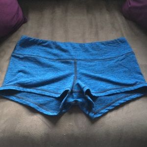 LIKE NEW! M Heathered Blue Fleos.